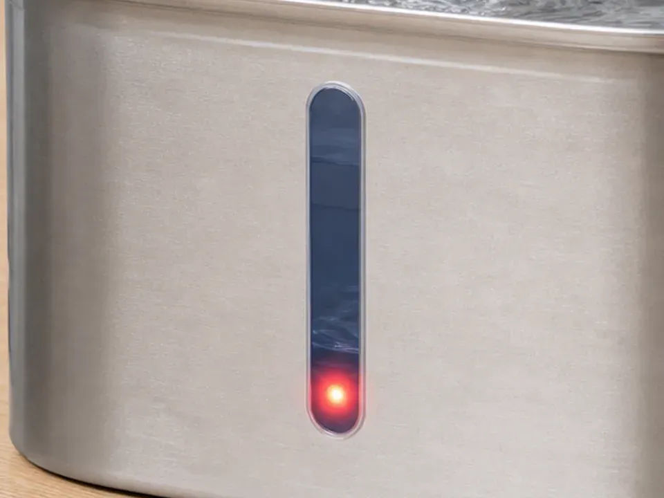 Pumpe, Filterbox und Wasserstandsanzeige des oneisall 7L